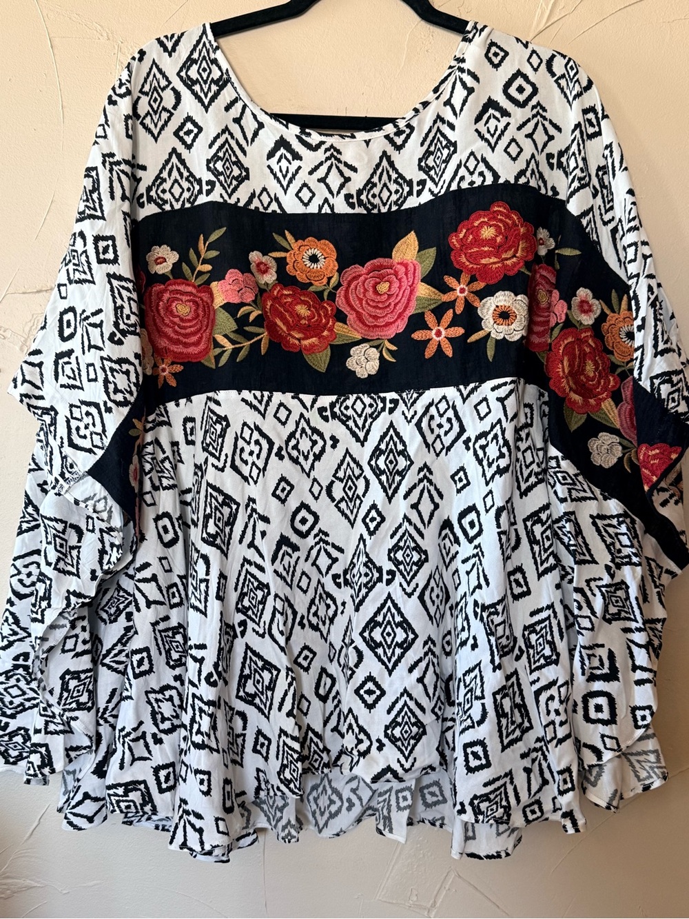 SAVANNA JANE Floral Embroidered Black & White Boho Peasant Top